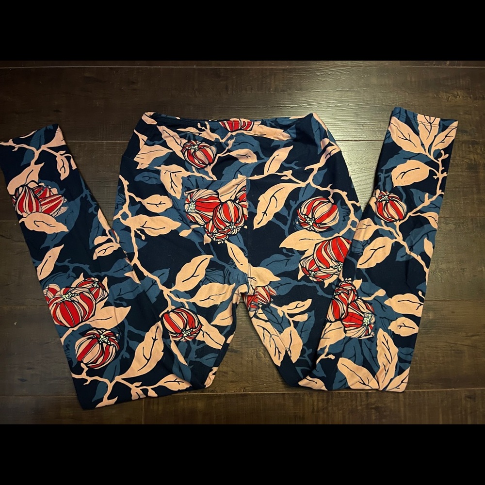 Lularoe floral leggings 😍